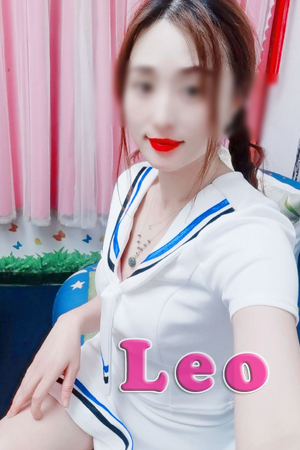 とても明るく笑顔も素敵、そしてスレンダーでスタイル抜群！しかも、色白のスベスベお肌に美巨乳が魅力的です！！ 気さくで明るい性格でお時間いっぱい笑顔の絶えない楽しいお時間をお過ごしいただけますよ。 （2024/05/02）