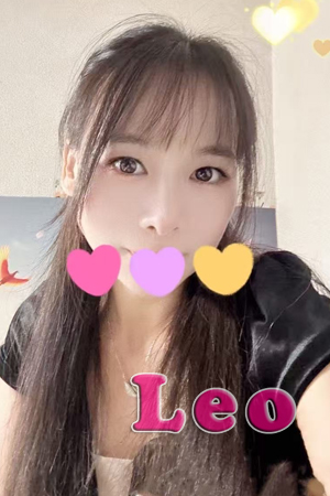 静かで凛とした雰囲気を持つ彼女。どこか気品を感じさせる佇まいが心を和ませます。施術は丁寧かつ落ち着いたリズムで、心身の緊張をしっとりとほぐしてくれます。 （2025/12/02）